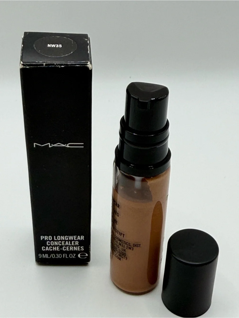 M.A.C Pro Longwear Concealer NC35 9ml/0.3 fl oz New In Box